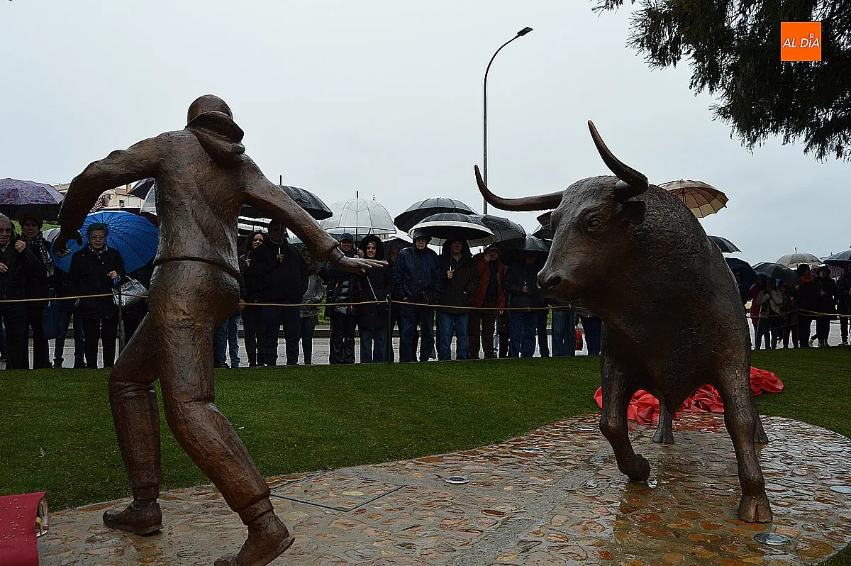 Presentación del monumento en honor al carnaval del Toro 