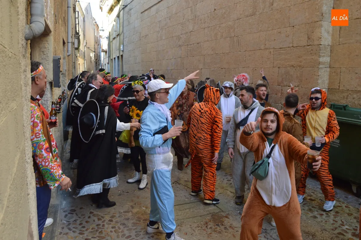 Ambiente del sábado de carnaval por la tarde 