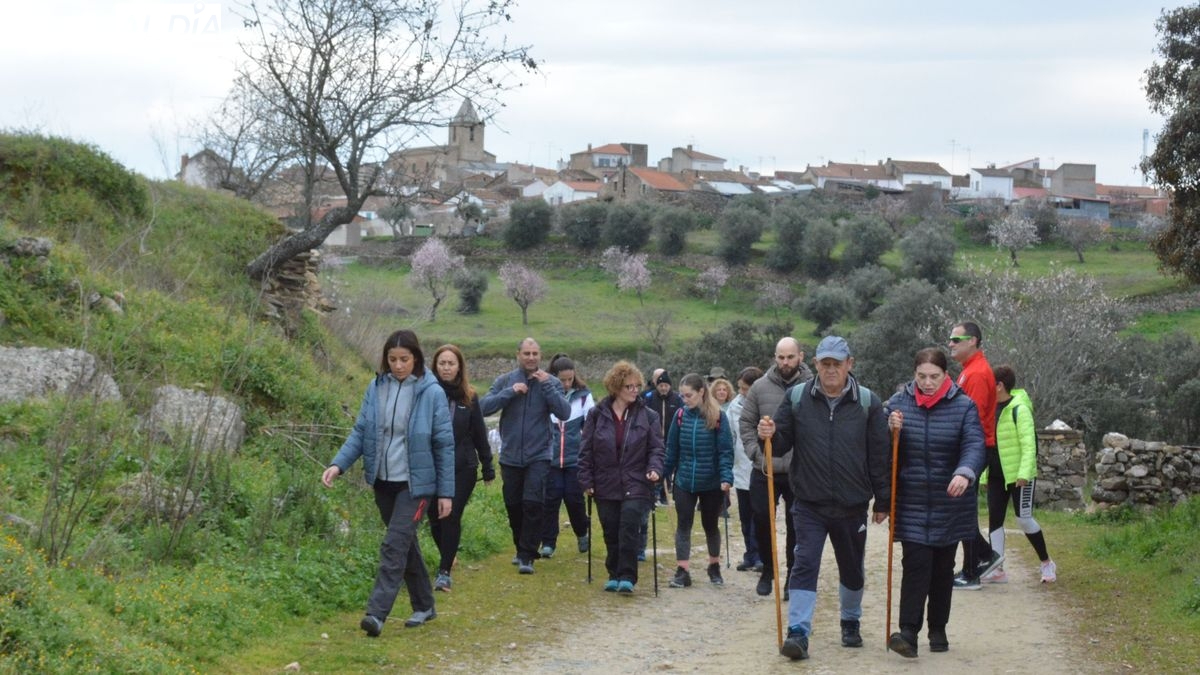Senderismo La Fregeneda: sol y 20 grados para la marcha