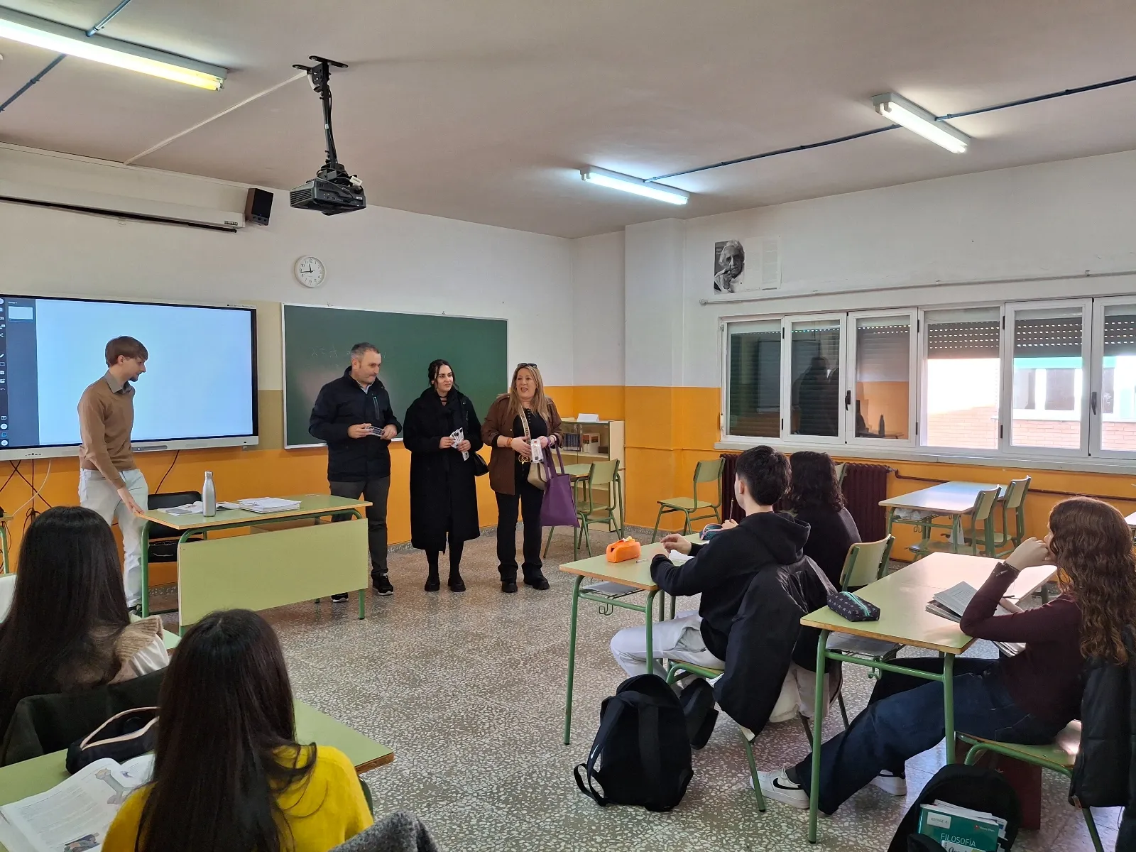 Entrega de las pulsera centinela