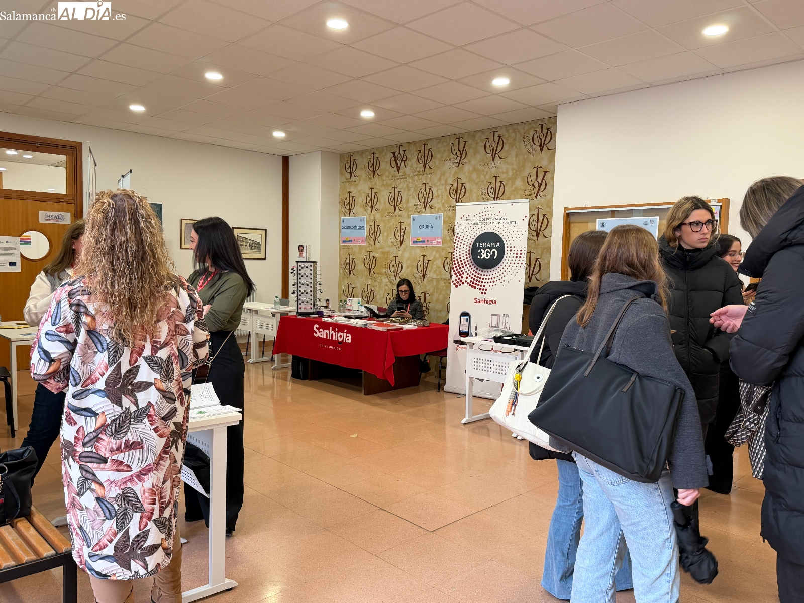 VÍDEO y FOTOS | La Facultad de Medicina conecta a 700 alumnos con su futuro en la Feria de Especialidades