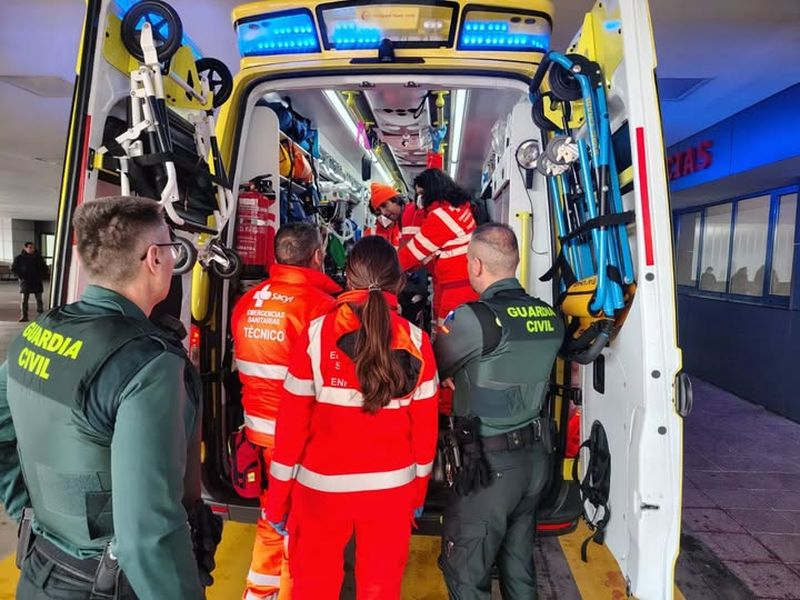 Guardia Civil salva a un hombre en parada cardíaca en Santa Marta