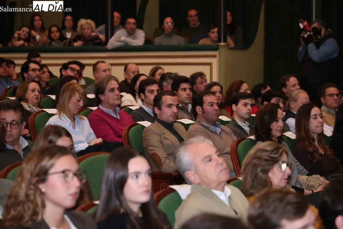Homenaje a El Julio por Juventud Taurina de Salamanca en el Teatro Liceo. Fotos: David Sañudo