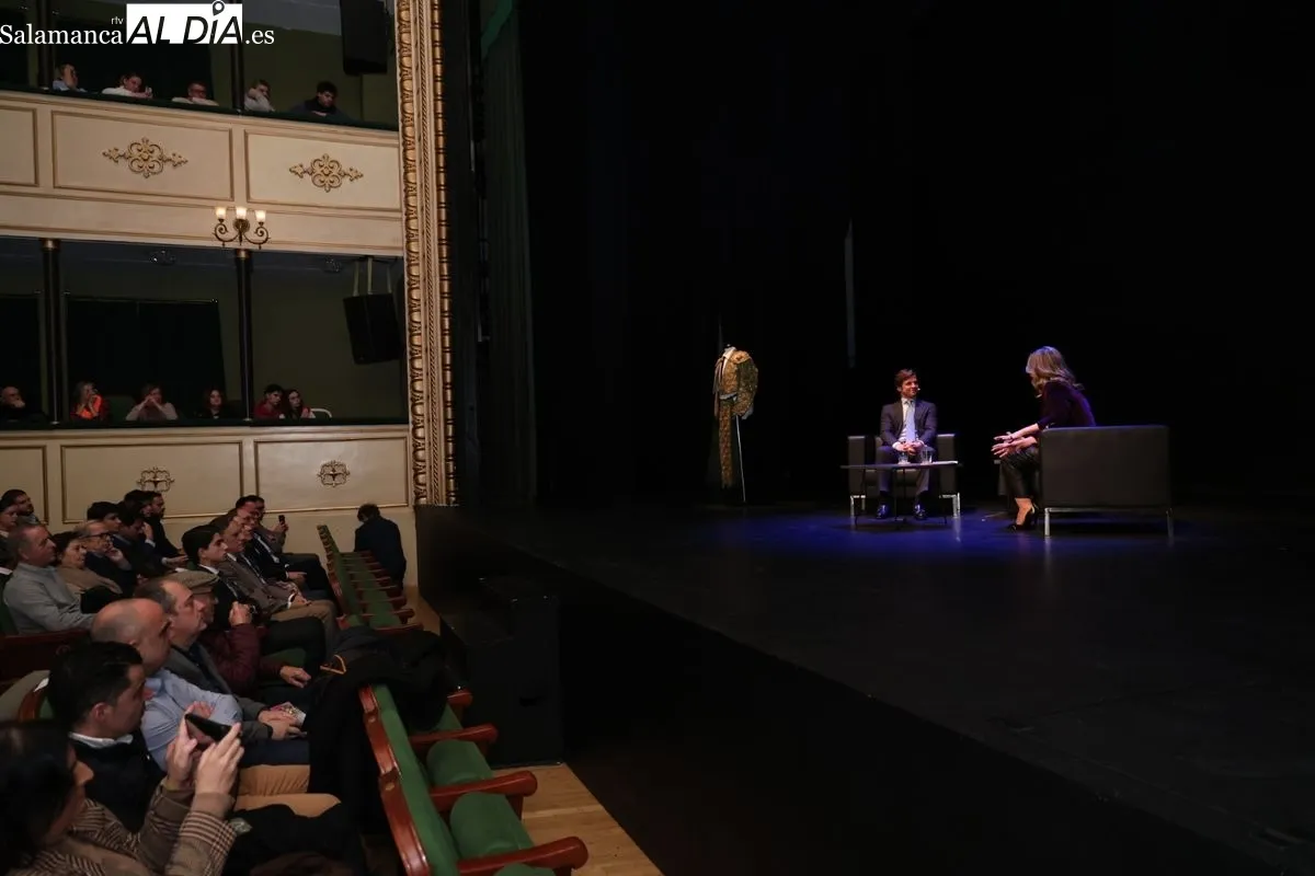 Homenaje a El Julio por Juventud Taurina de Salamanca en el Teatro Liceo. Fotos: David Sañudo
