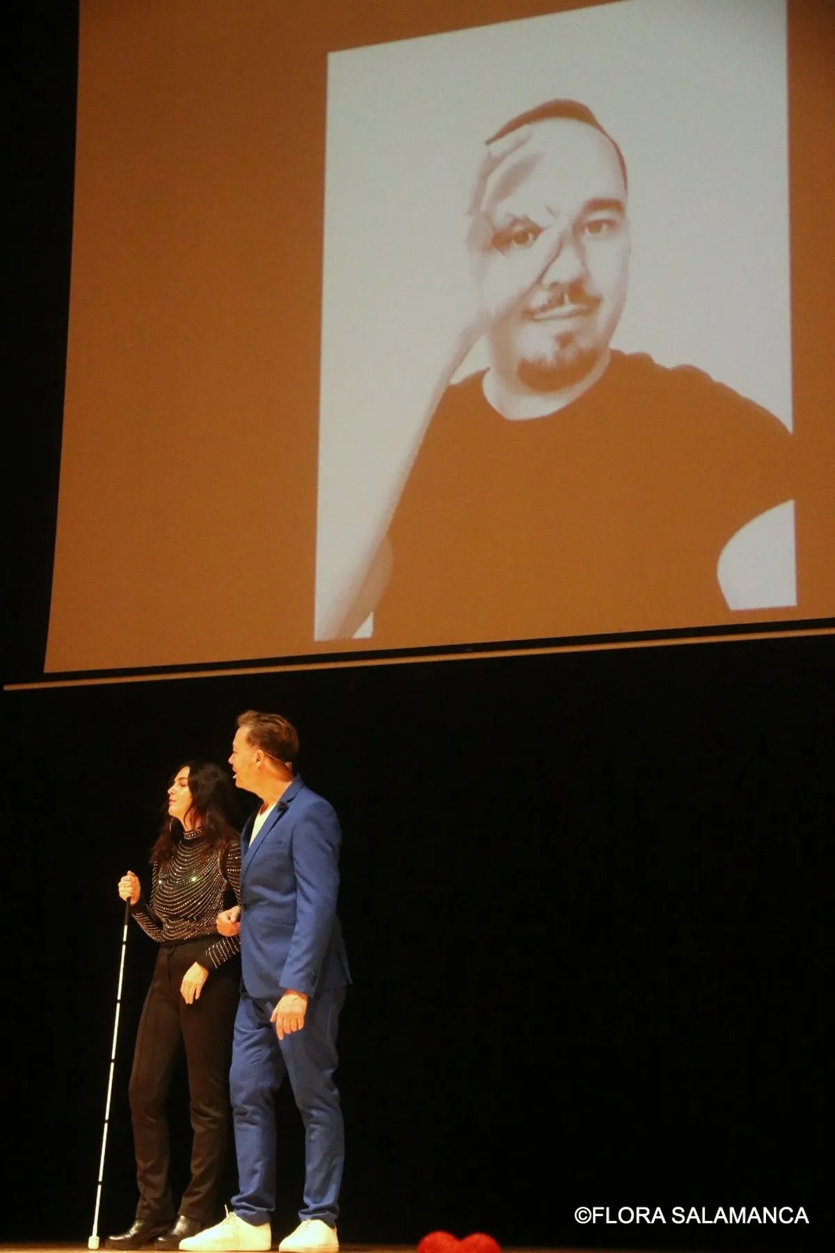 Foto 10 - FOTOS | L&iacute;rica, humor y premios: as&iacute; fue la gran fiesta de la XVII Gala del Amor y del Humor en Salamanca