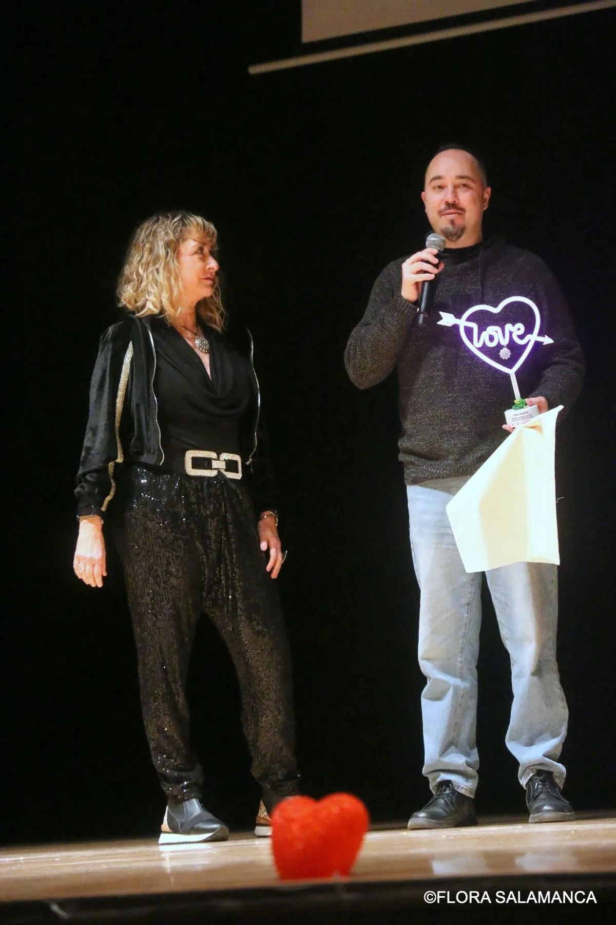 Foto 8 - FOTOS | L&iacute;rica, humor y premios: as&iacute; fue la gran fiesta de la XVII Gala del Amor y del Humor en Salamanca