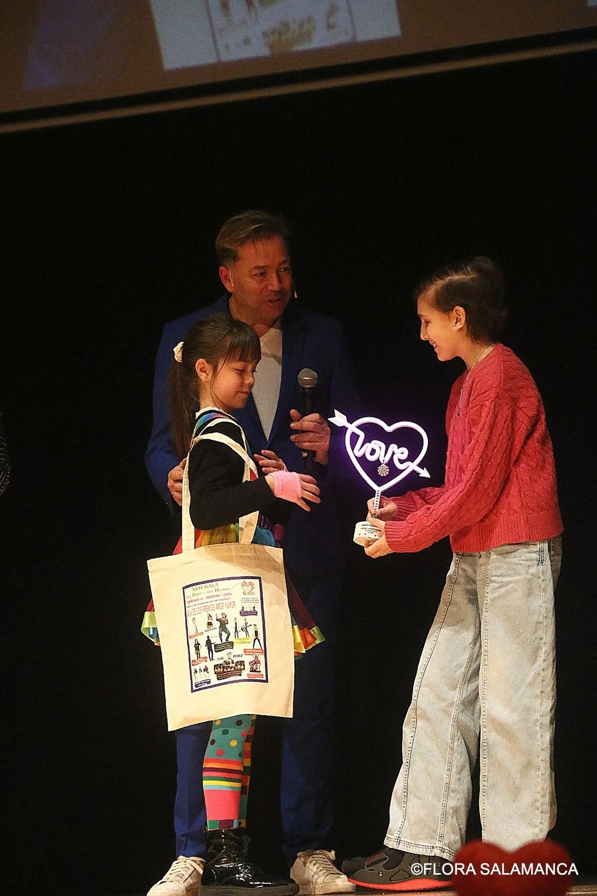 Foto 6 - FOTOS | L&iacute;rica, humor y premios: as&iacute; fue la gran fiesta de la XVII Gala del Amor y del Humor en Salamanca