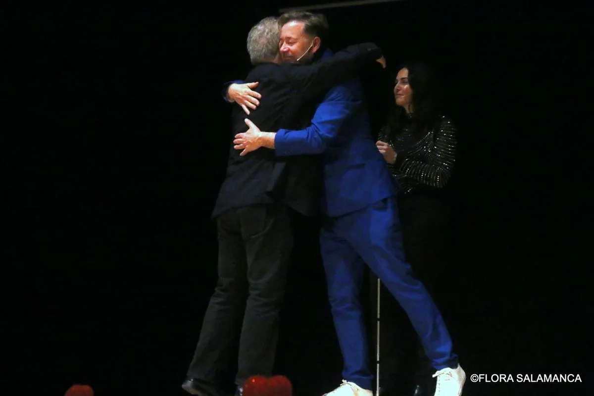 Foto 3 - FOTOS | L&iacute;rica, humor y premios: as&iacute; fue la gran fiesta de la XVII Gala del Amor y del Humor en Salamanca