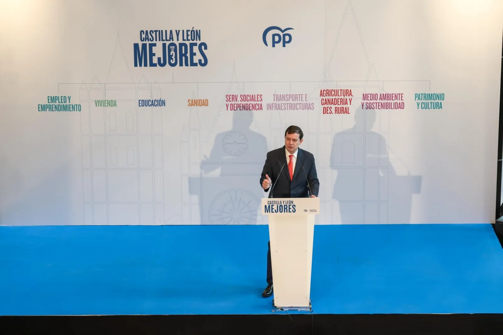 Foto 3 - El plan de Ma&ntilde;ueco para situar a Castilla y Le&oacute;n en el 'top 3': 1.000 medidas, fiscalidad reducida y refuerzo sanitario