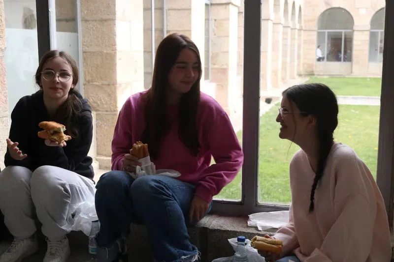 Foto 5 - El Colegio Seminario San Jer&oacute;nimo celebra la Operaci&oacute;n Bocata