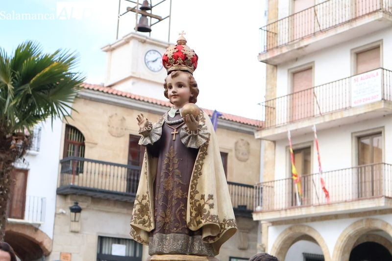 La imagen del Niño Jesús de Praga es trasladada a Salamanca para su restauración integral