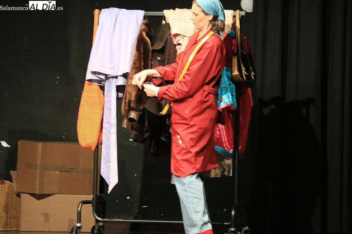 Representación de 'El cerco de Leningrado' por 'Se trata de teatro' / CORRAL