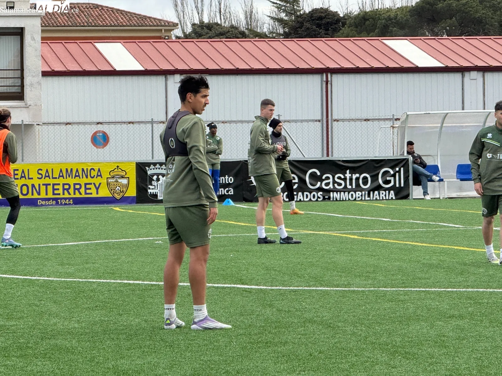Foto 5 - FOTOS | Juan Artola y Abde Saidi se suman a los entrenamientos, que cuentan con seis bajas, de Unionistas y ya no queda nadie por llegar