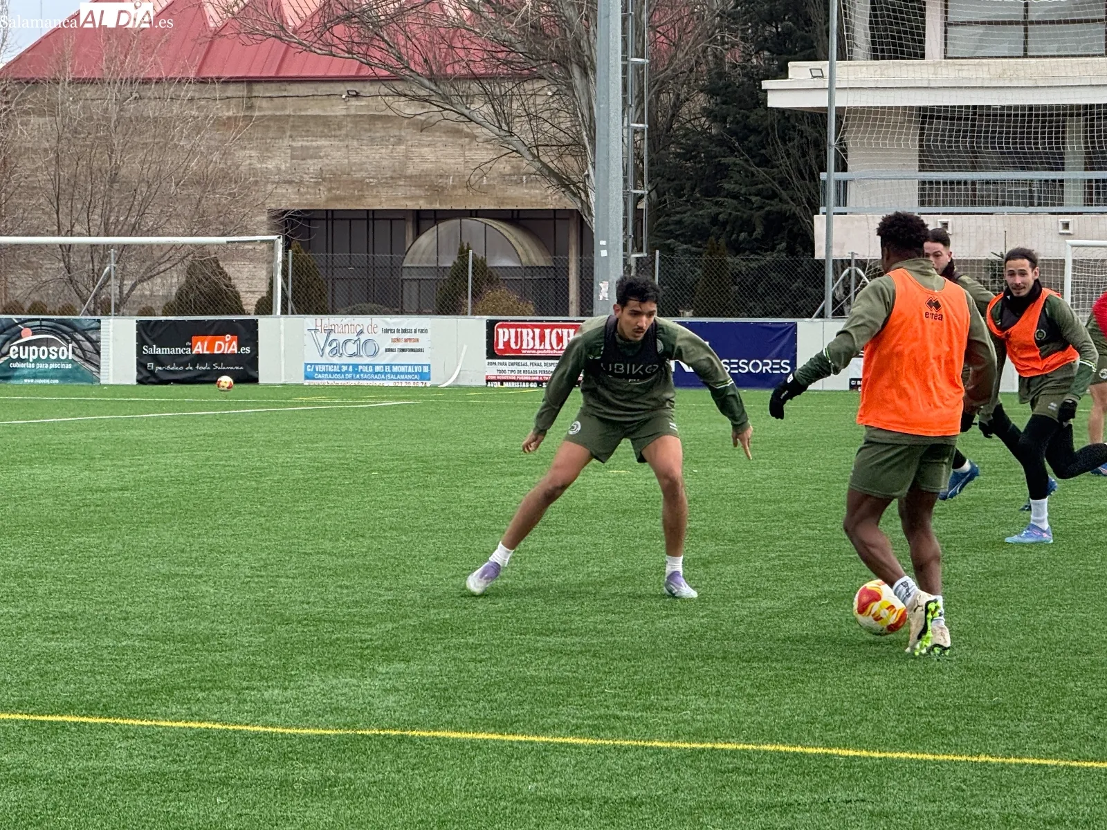 Foto 8 - FOTOS | Juan Artola y Abde Saidi se suman a los entrenamientos, que cuentan con seis bajas, de Unionistas y ya no queda nadie por llegar