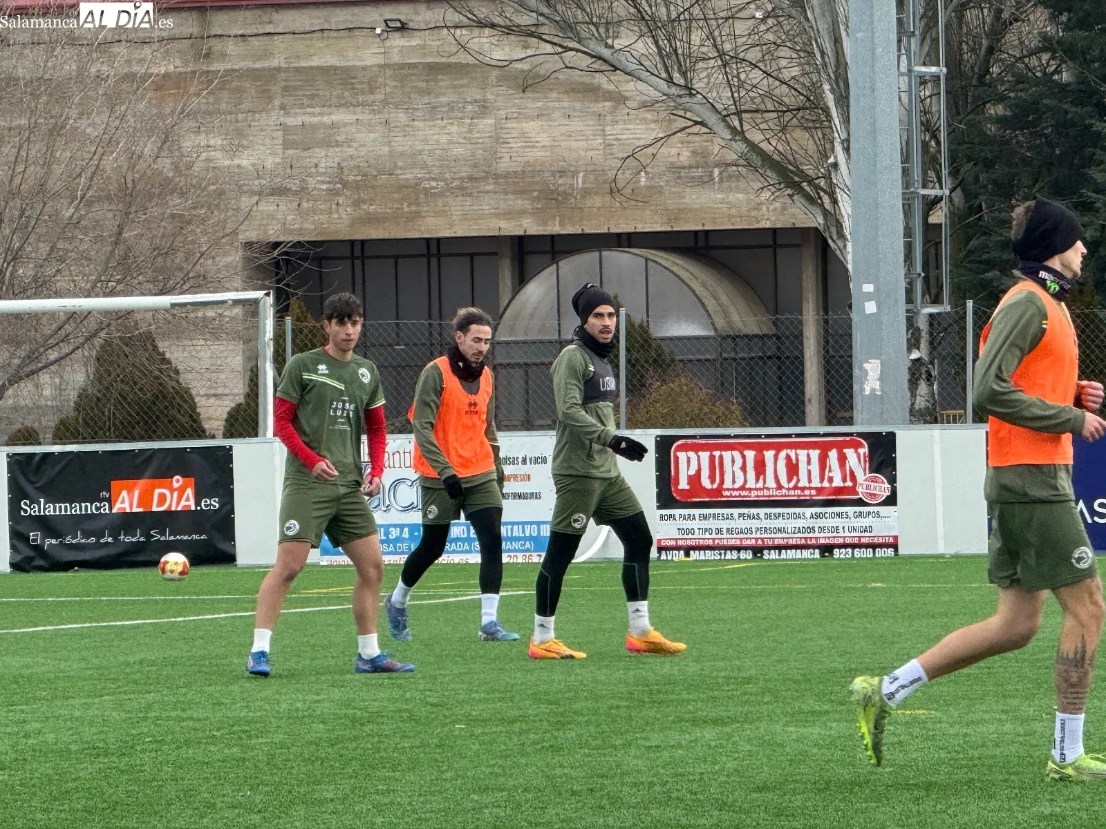 Foto 13 - FOTOS | Juan Artola y Abde Saidi se suman a los entrenamientos, que cuentan con seis bajas, de Unionistas y ya no queda nadie por llegar