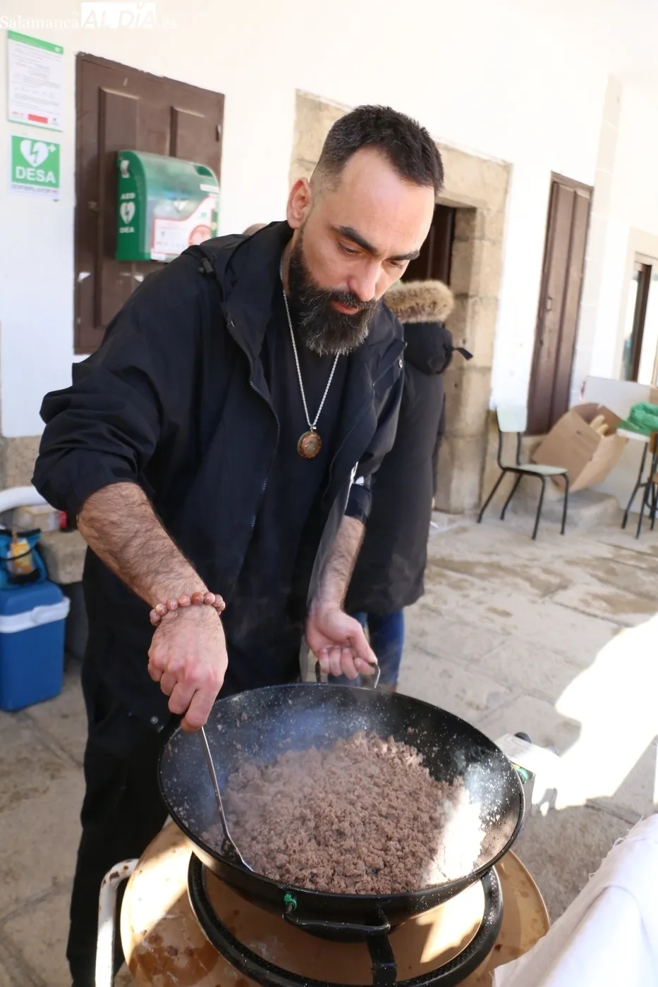 Comida de la matanza tradicional en Villavieja de Yeltes / CORRAL 