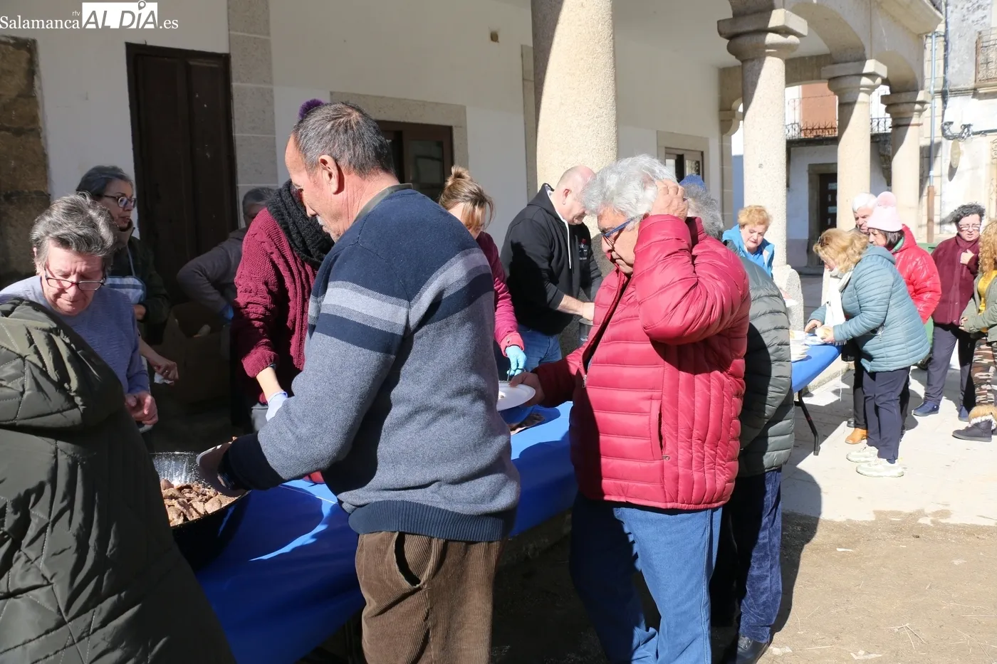 Comida de la matanza tradicional en Villavieja de Yeltes / CORRAL 