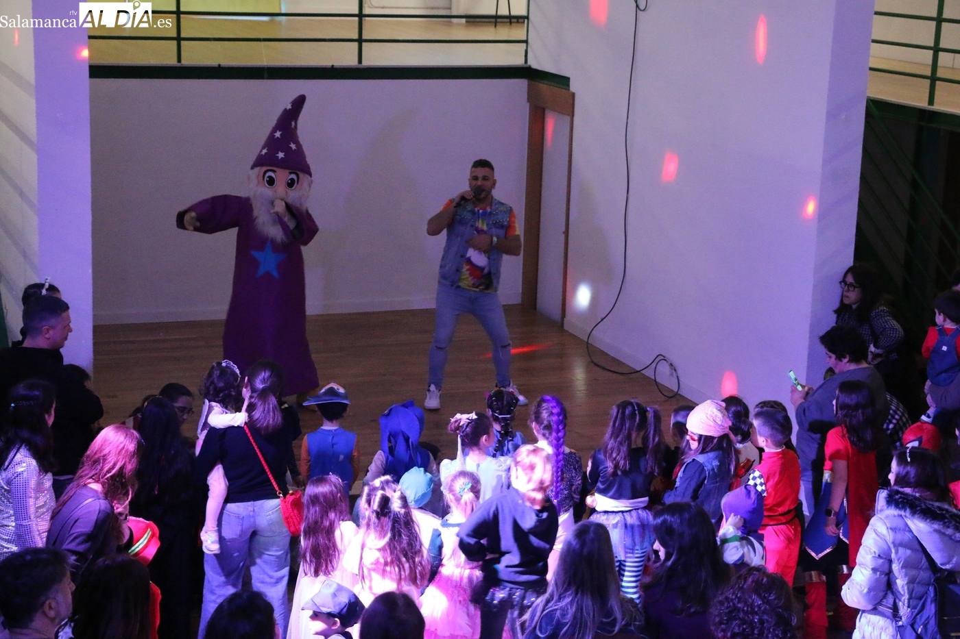 Carnaval Vitigudino: Fiesta infantil en el Mercado de Abastos