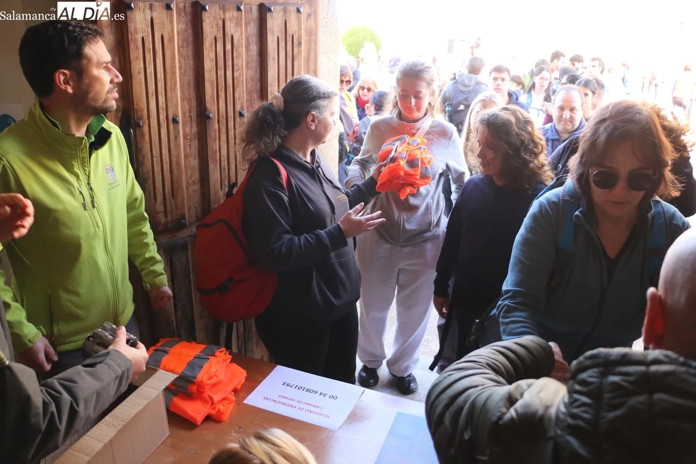 Marcha de Senderismo 'Alemndros en flor' en La Fregeneda / CORRAL