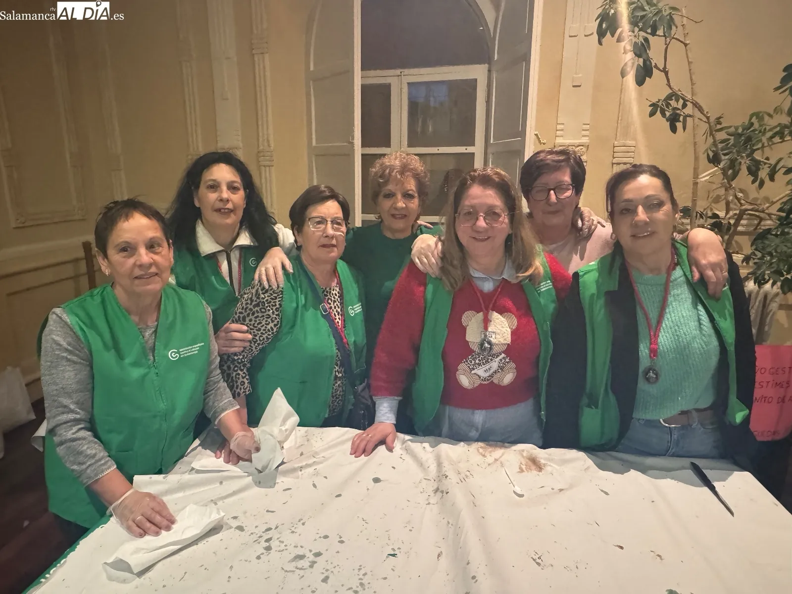 Foto 3 - M&aacute;s de 200 chocolates solidarios con la AECC arrancan las tradicionales celebraciones de las &Aacute;guedas