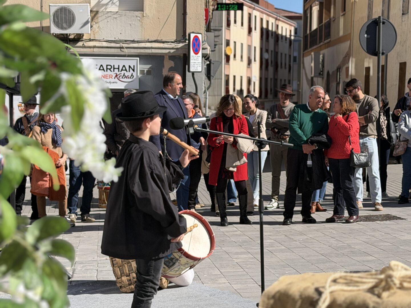 FOTOS | Encuentro de tamborileros en Guijuelo: homenaje a Alberto Vela