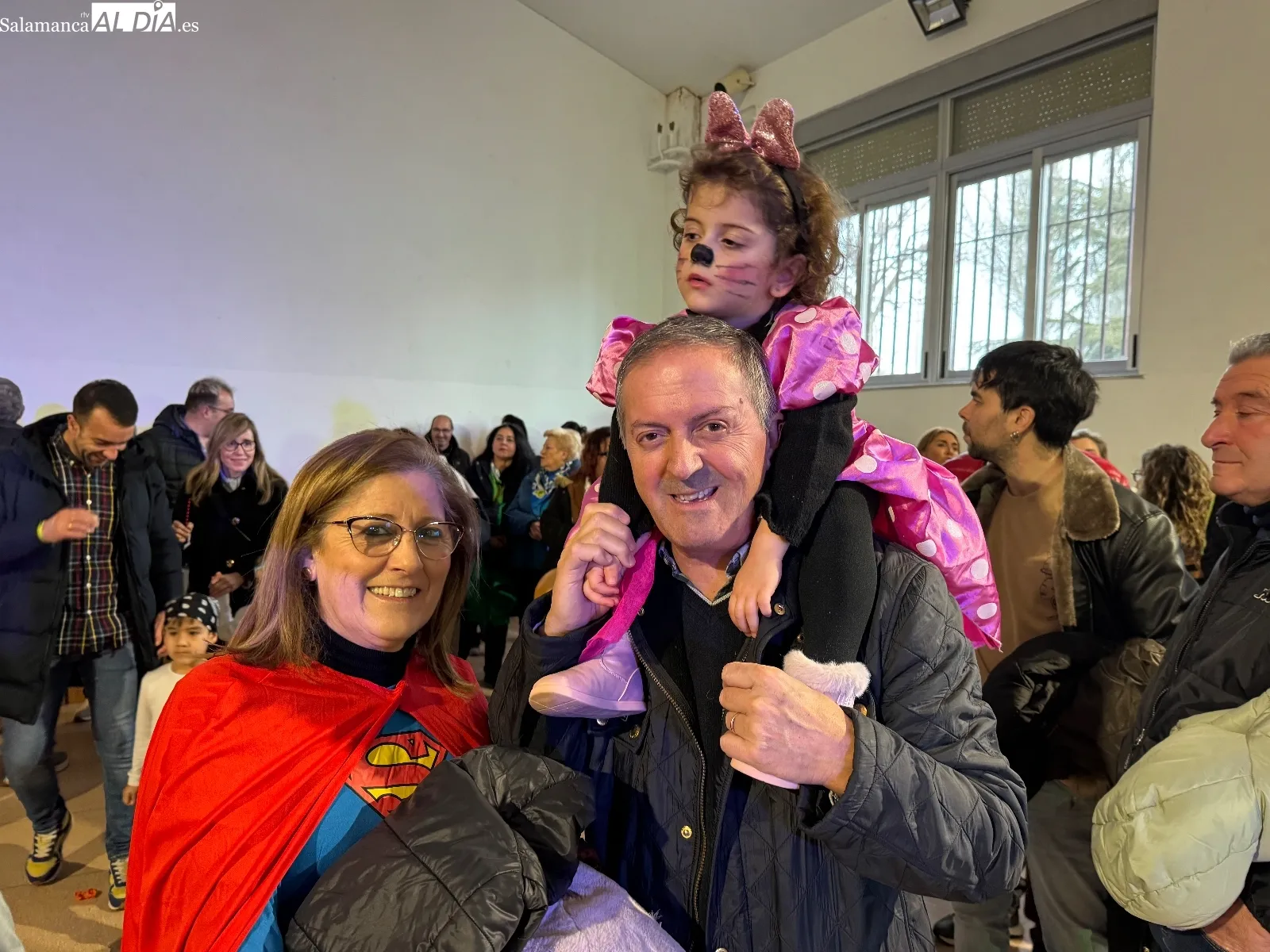 Foto 10 - Multitudinario y colorido Festival de Carnaval Vicenciano en el Colegio La Encarnaci&oacute;n