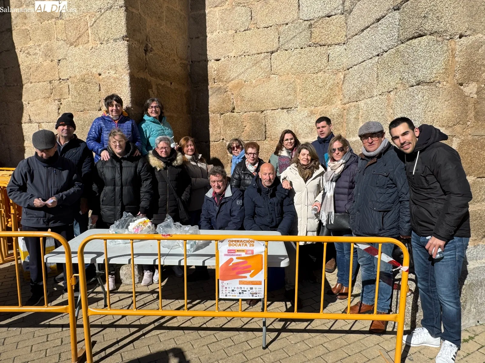 Foto 10 - Macotera desaf&iacute;a al fr&iacute;o y vuelca su solidaridad masiva en la Operaci&oacute;n Bocata 2026