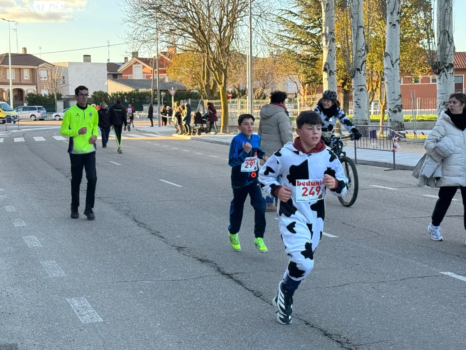 Foto 4 - La X Milla Solidaria llena las calles de Pe&ntilde;aranda de deporte y ambiente en favor del Banco de Alimentos local