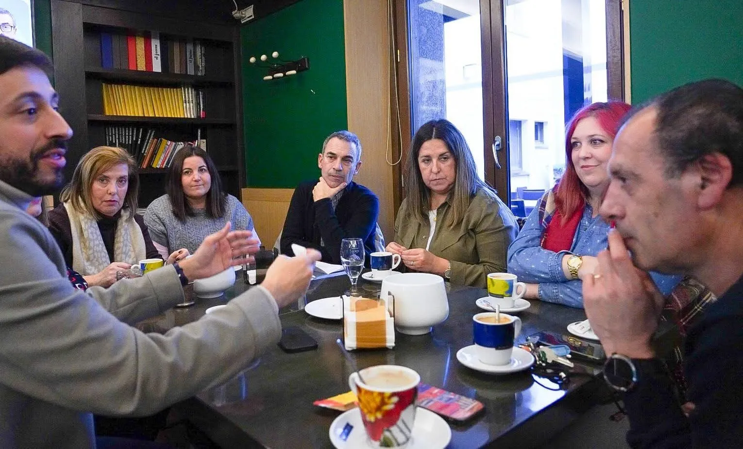 Encuentro del PSOE con dirección y AMPA del colegio Miguel de Unamuno. Foto PSOE