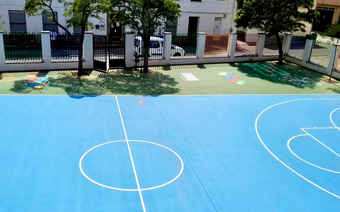 Más de 300 firmas en apenas tres días: Apoyo masivo a la petición de las familias del CEIP Miguel de Unamuno para construir un pabellón en el centro