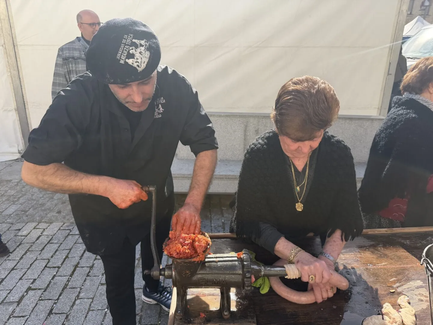 Foto 9 - FOTOS | Guijuelo estrena la Fiesta del Mondongo con una comida popular para 400 personas