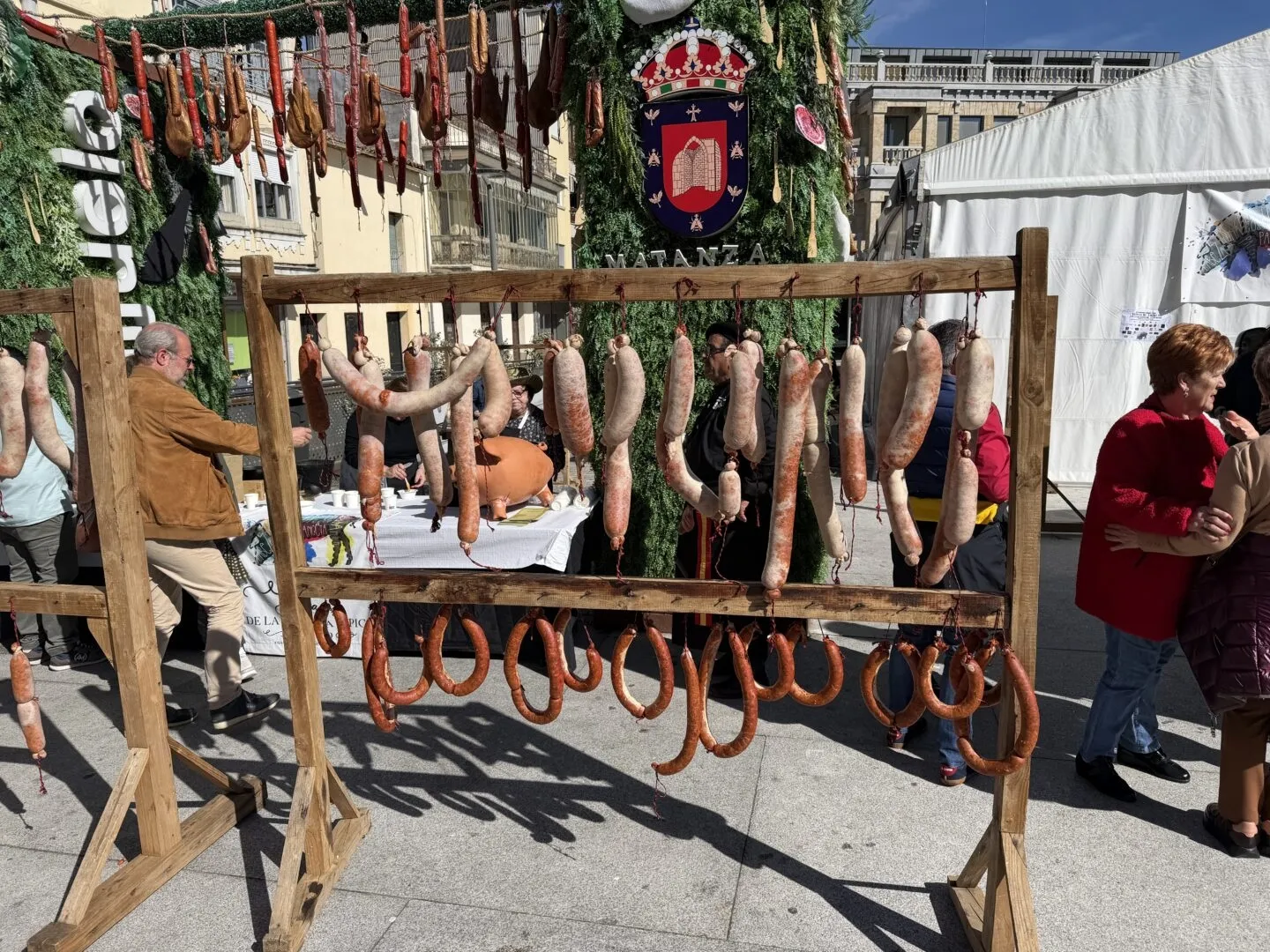 Foto 11 - FOTOS | Guijuelo estrena la Fiesta del Mondongo con una comida popular para 400 personas