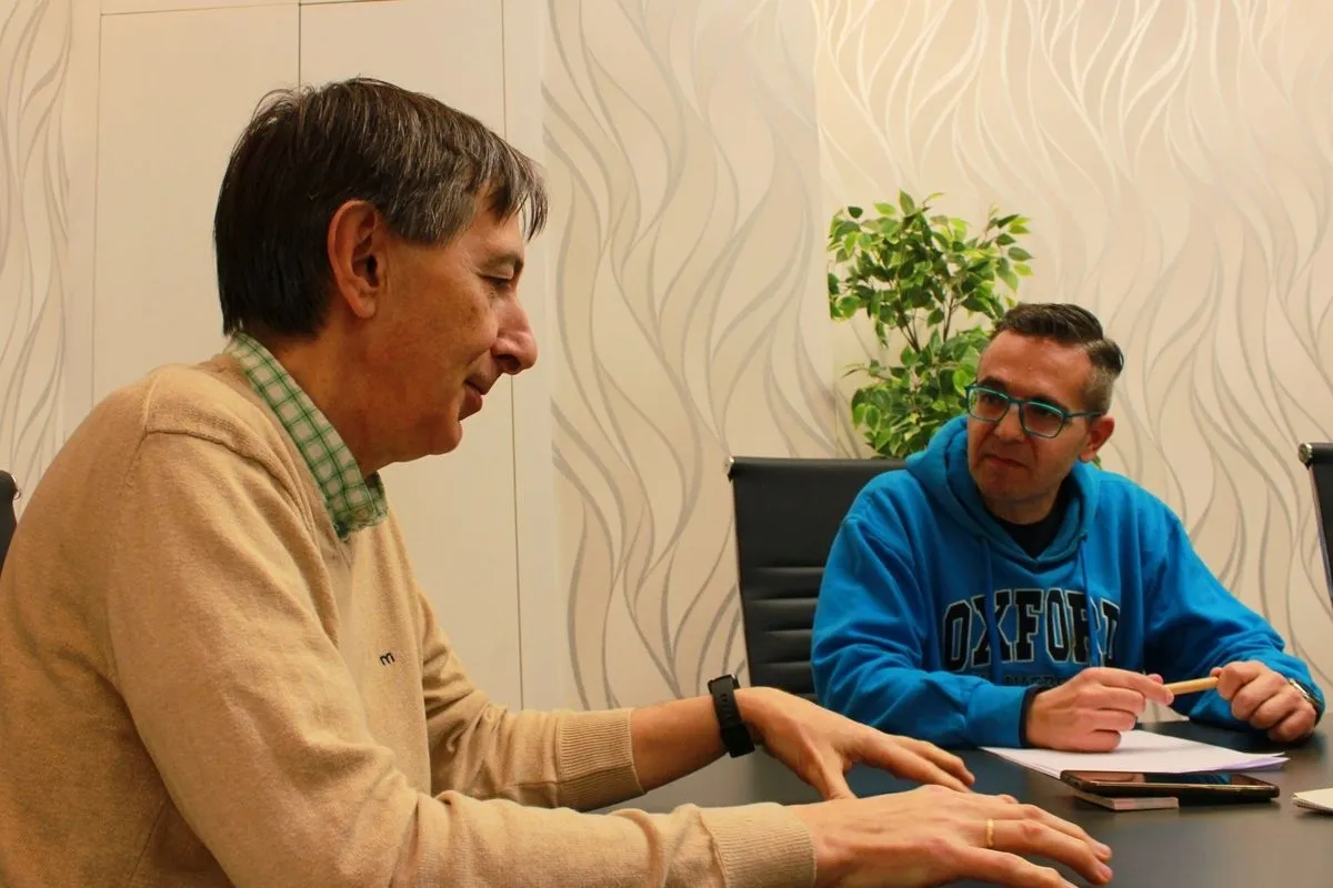 Entrevista a José Manuel Lázaro, nuevo director de Cáritas Salamanca, en los estudios de SALAMANCA AL DÍA. Foto C. D. S.