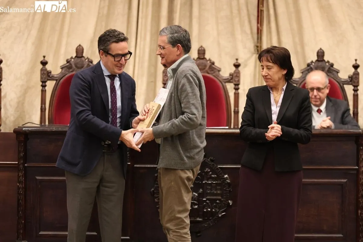 Homenaje de la USAL a los 61 profesores e investigadores que se jubilan este curso. Foto de David Sañudo