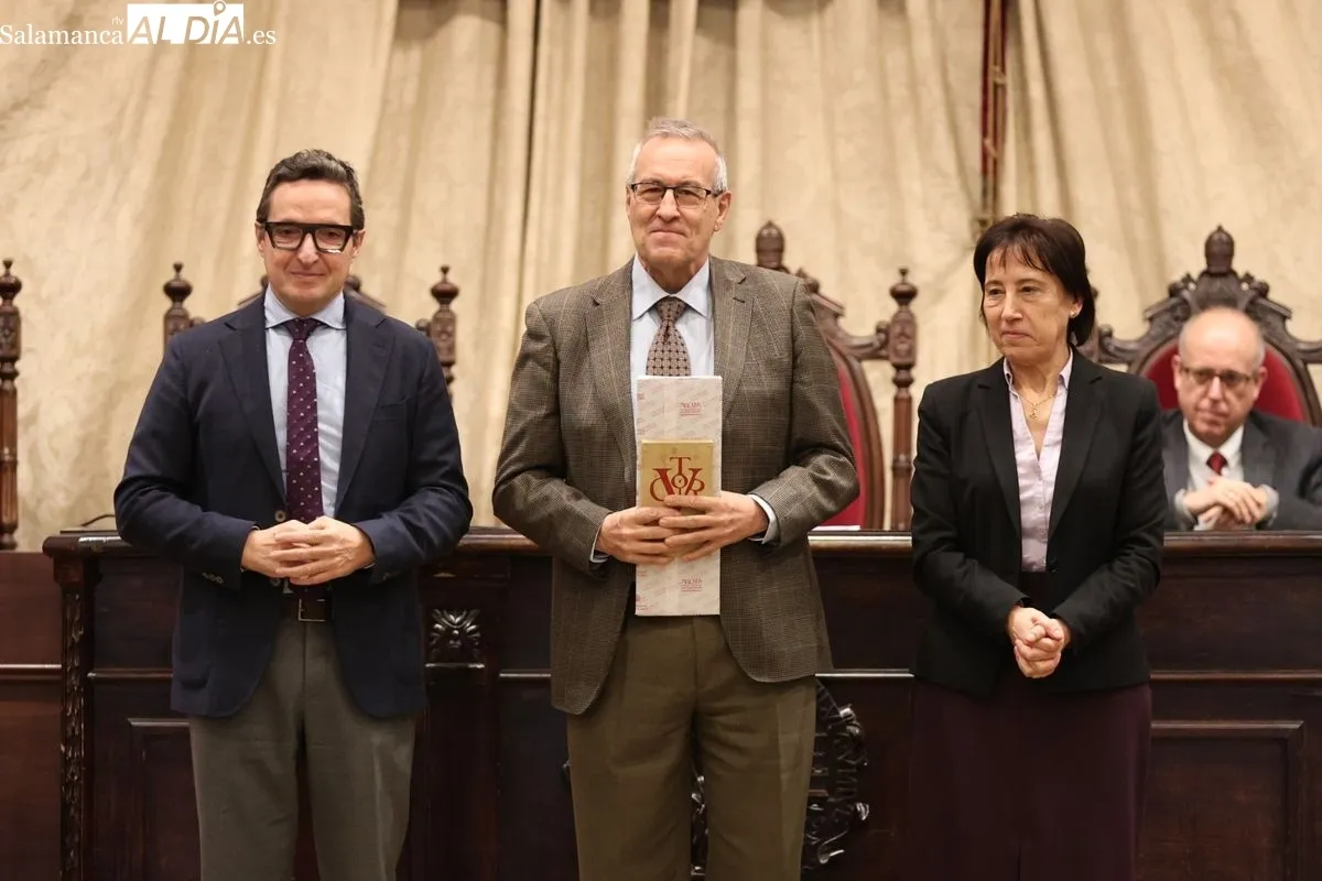 Homenaje de la USAL a los 61 profesores e investigadores que se jubilan este curso. Foto de David Sañudo