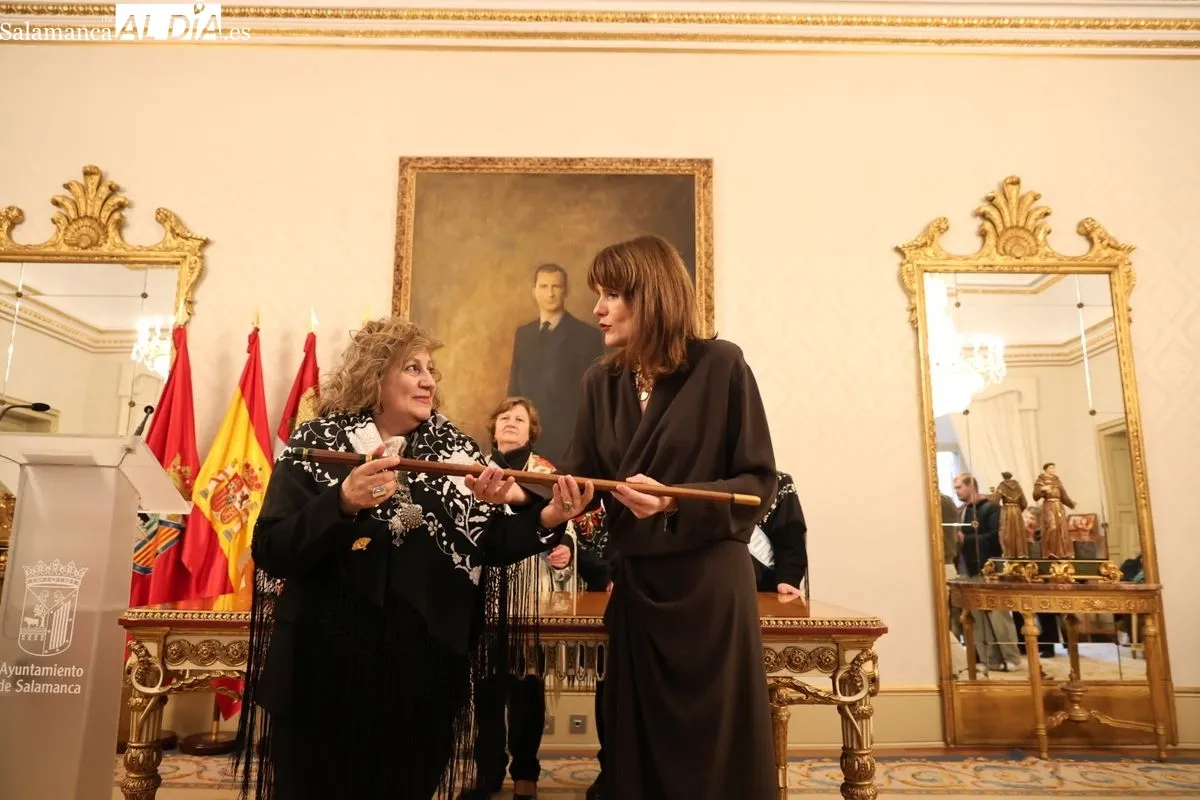 Salamanca cede el bastón de mando a las mujeres por la festividad de Santa Águeda | FOTOS: David Sañudo 