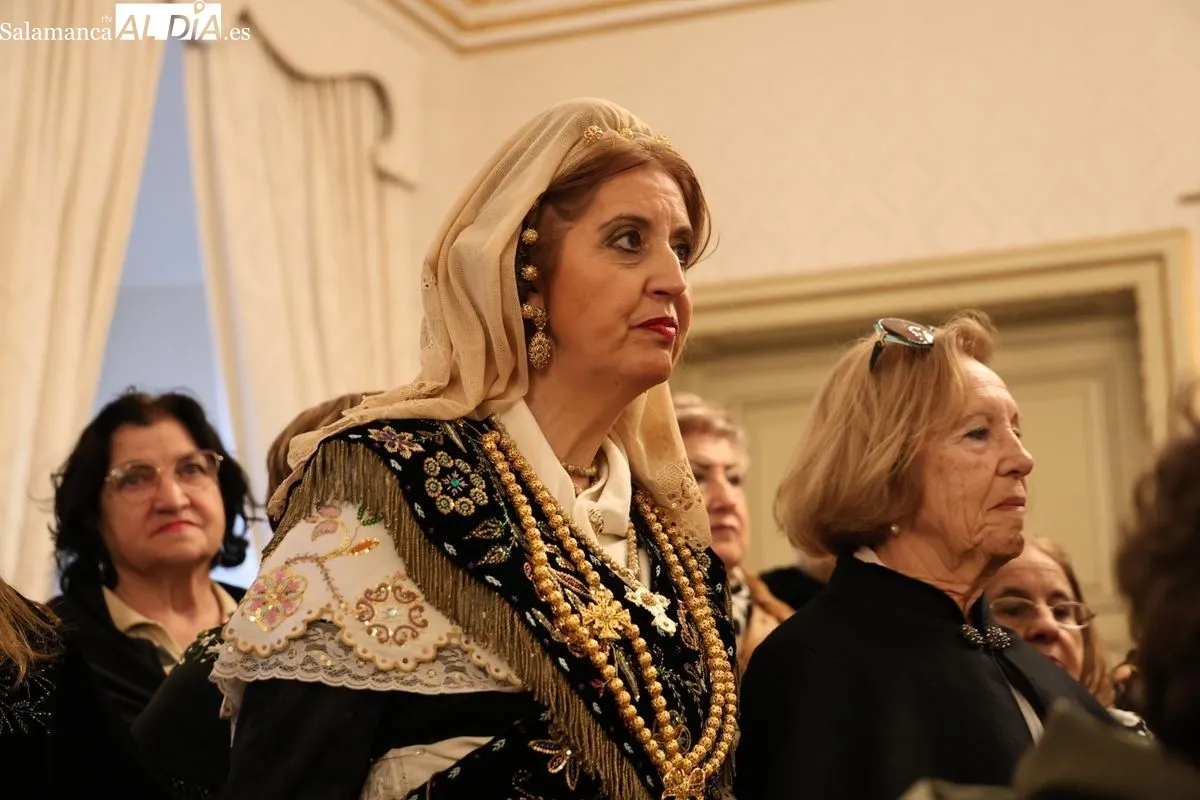 Salamanca cede el bastón de mando a las mujeres por la festividad de Santa Águeda | FOTOS: David Sañudo 