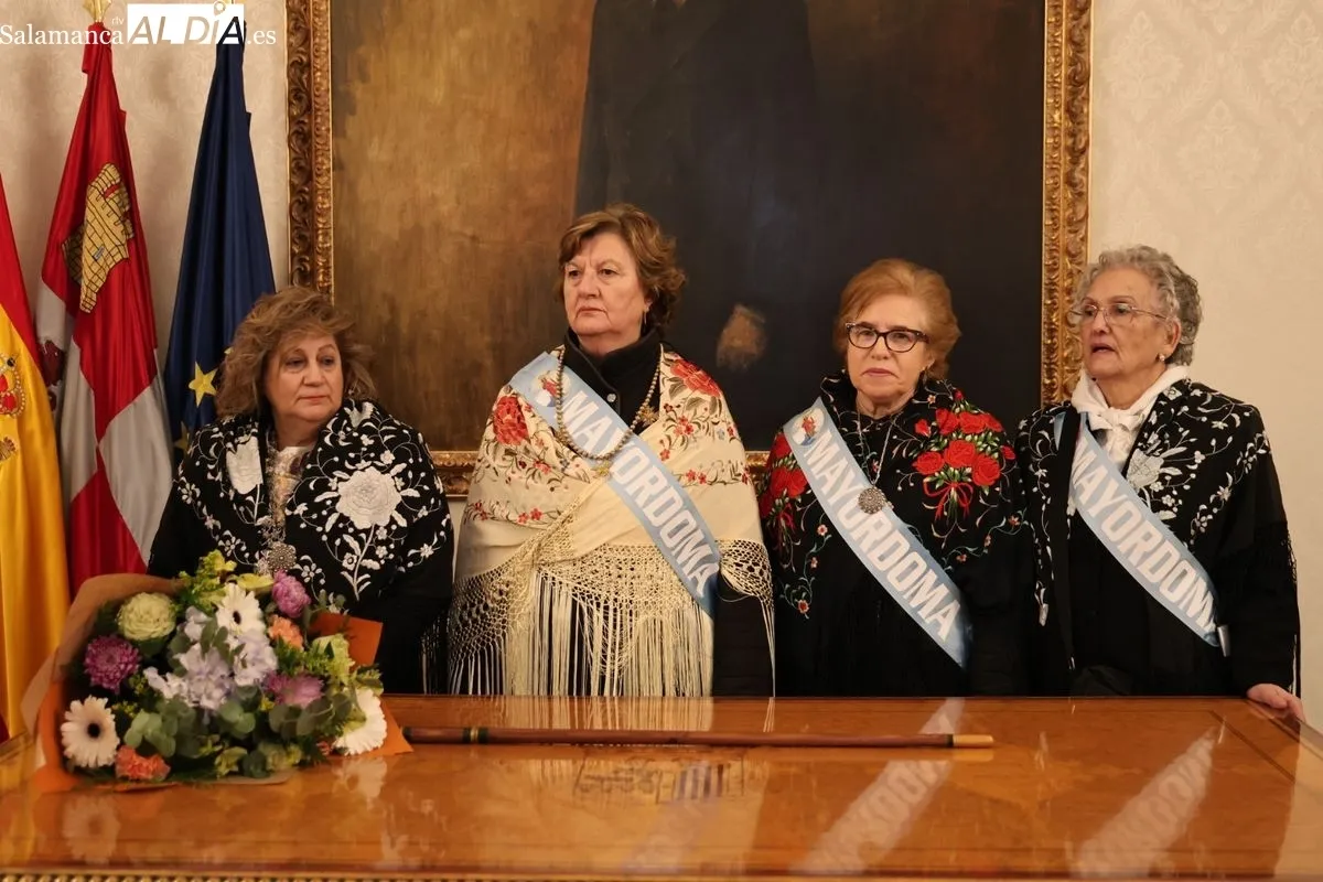 Salamanca cede el bastón de mando a las mujeres por la festividad de Santa Águeda | FOTOS: David Sañudo 