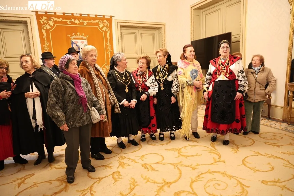 Salamanca cede el bastón de mando a las mujeres por la festividad de Santa Águeda | FOTOS: David Sañudo 