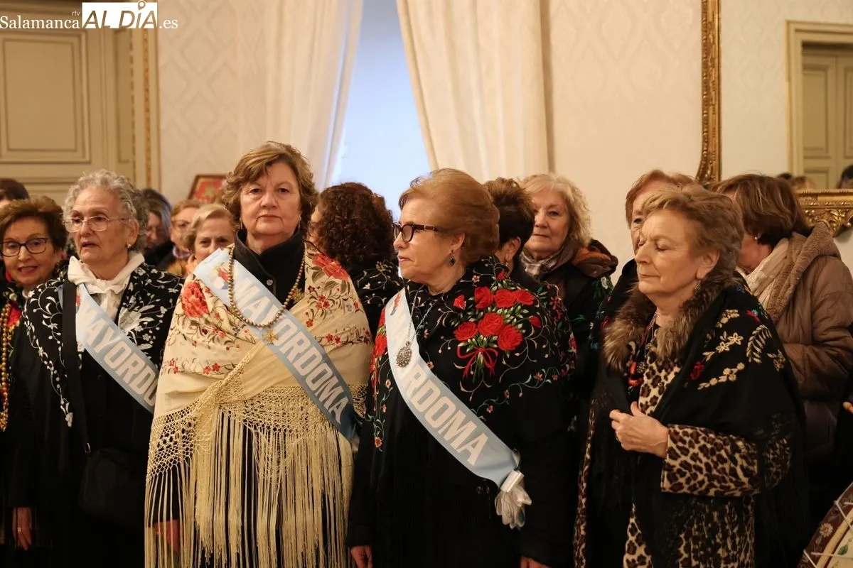 Salamanca cede el bastón de mando a las mujeres por la festividad de Santa Águeda | FOTOS: David Sañudo 