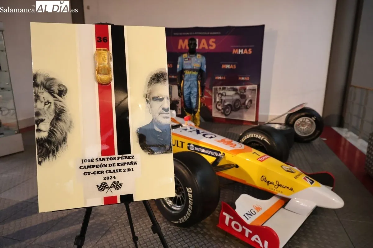 Dos nuevas obras en el Museo de Automoción para homenajear a los salmantinos campeones de España de Turismos. Foto de David Sañudo