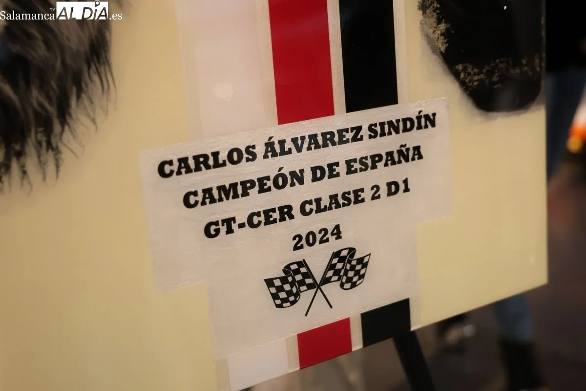 Dos nuevas obras en el Museo de Automoción para homenajear a los salmantinos campeones de España de Turismos. Foto de David Sañudo