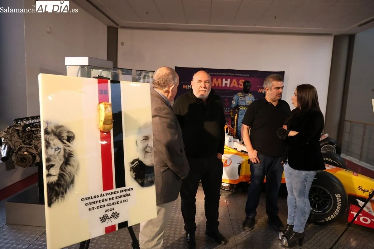 Dos nuevas obras en el Museo de Automoción para homenajear a los salmantinos campeones de España de Turismos. Foto de David Sañudo