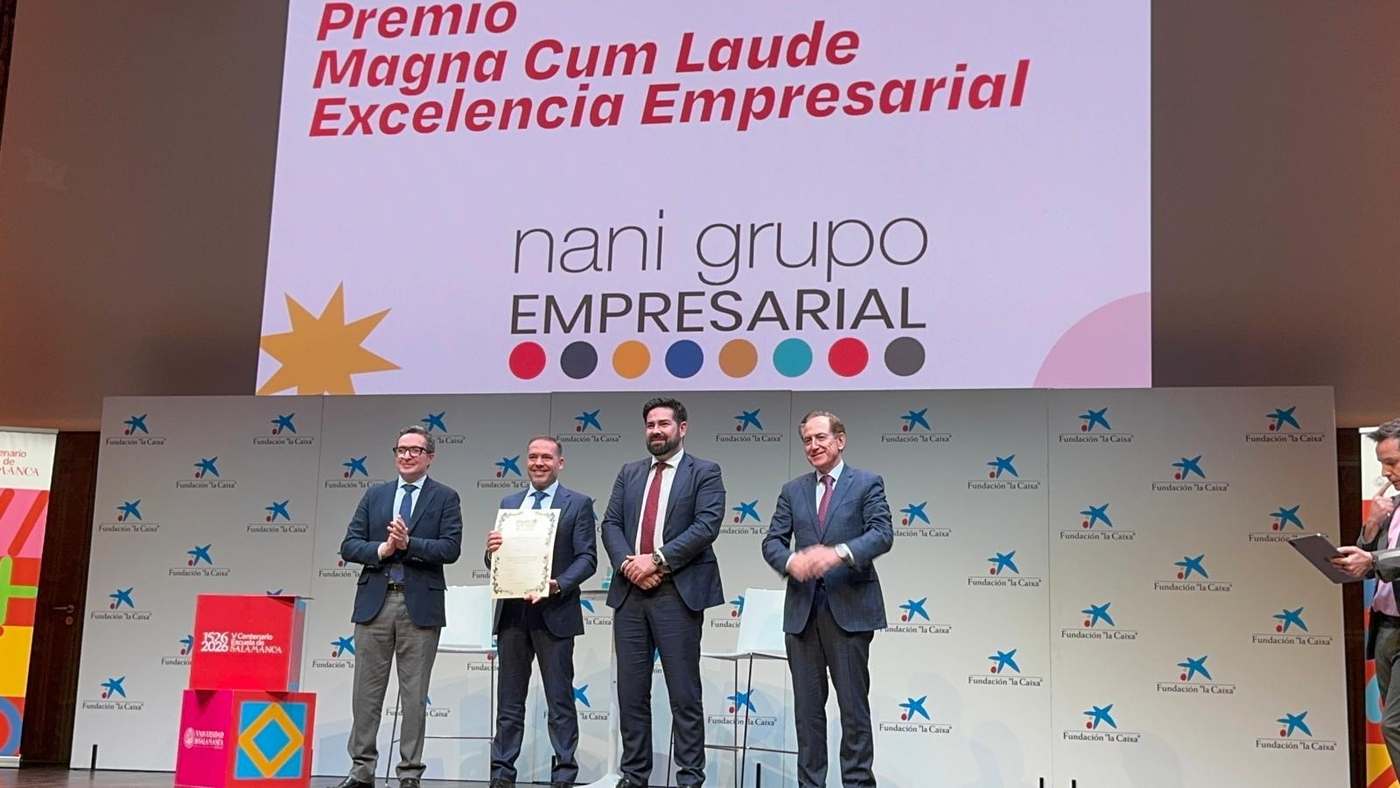 Rubén Hernández, Premio Magna Cum Laude de Alumni-USAL