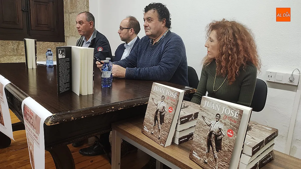 Presentación de la obra de Paco Cañamero 