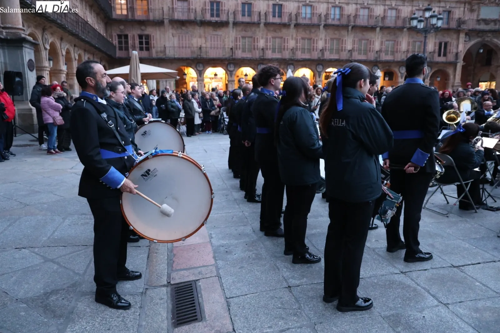 Emotiva suelta de globos y reivindicación de Pyfano en el corazón de Salamanca | Fotos: David Sañudo