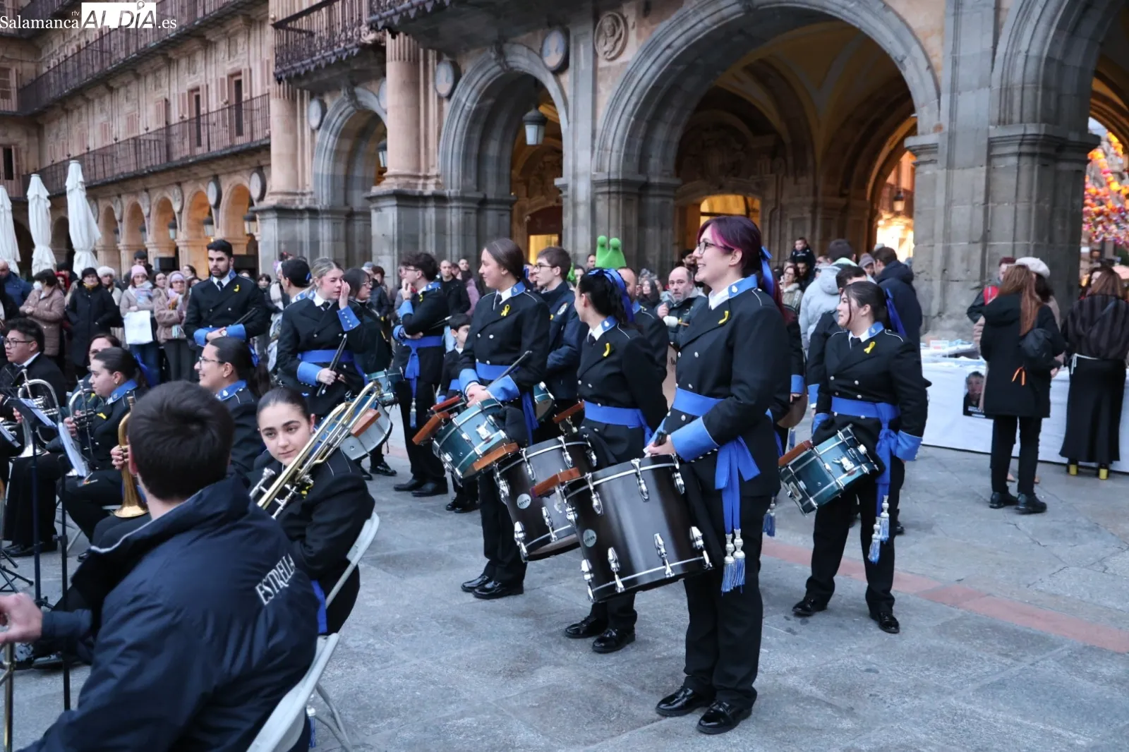 Emotiva suelta de globos y reivindicación de Pyfano en el corazón de Salamanca | Fotos: David Sañudo