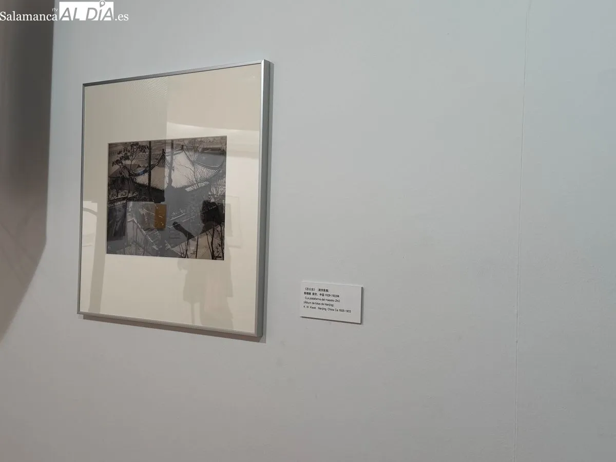 El Palacio de Garcigrande inaugura la muestra 'Corazón entre espejos', que reúne la obra del histórico fotógrafo chino Guo Xiqí y su bisnieta Ruan Sijie. Foto V. M.