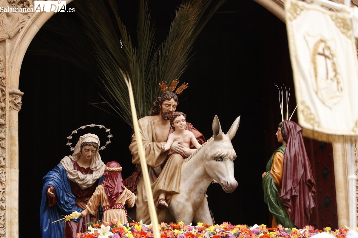 Los cromos de la Semana Santa de Salamanca llegan a los quioscos