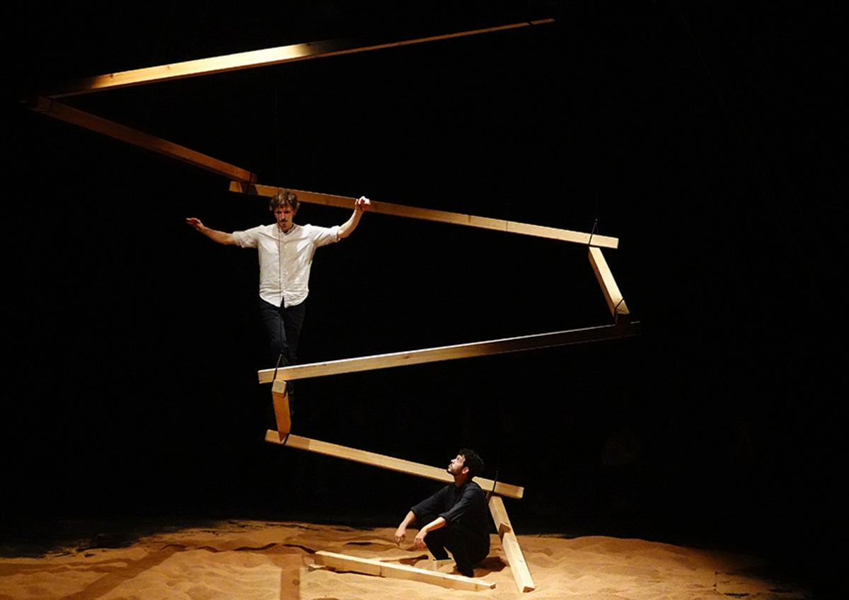 El circo QOROQ llega este domingo al Teatro Liceo